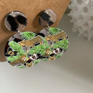Cheetah 🐆/ Animal Print Round Drop Earrings